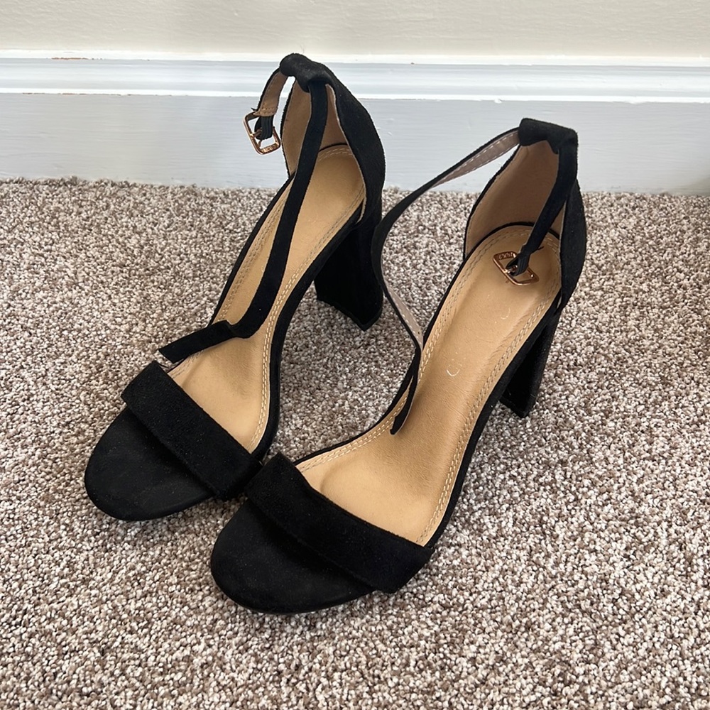 Black heels only worn once